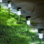 Садовые светильники на солнечных батареях. Антимоскитные светильники