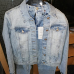 Джинсовая куртка и джинсы на 42 р. 2200 р. Глория Джинс