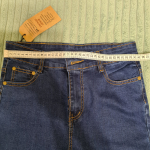 джинсы 42-44-46 размер, подойдут на рост до 175 см тянутся, высокая талия ЦЕНА 500 РУБ.